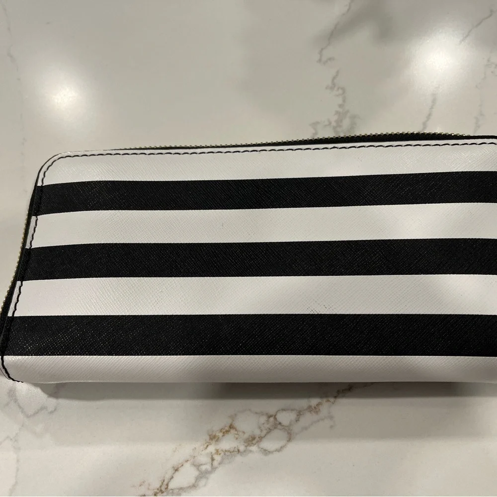Michael Kors Black and White Striped Clutch Wallet (NEW)